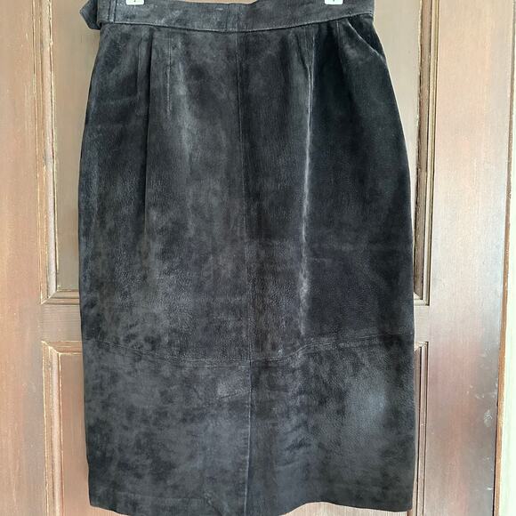 DANA BROOKE |  90s  Vintage 100% suede leather skirt knee length| Size 10 - Picture 6 of 7